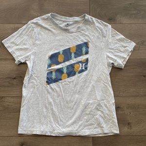 Hurley T-Shirt Medium